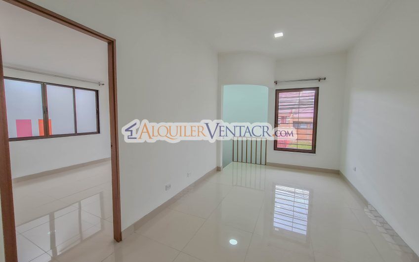 Apartamento + bodega (con uso suelo ZMRC) en Sabana Sur x Torre Universal