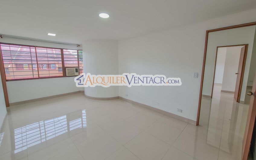 Apartamento + bodega (con uso suelo ZMRC) en Sabana Sur x Torre Universal