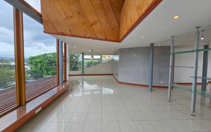 Condo Contemporáneo de 432 m2 con vista en Guachipelín Escazú