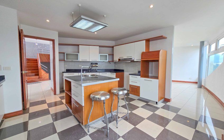 Condo Contemporáneo de 432 m2 con vista en Guachipelín Escazú