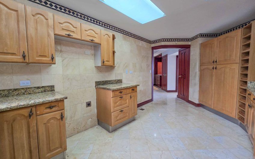 Lujoso apartamento con vista x La Paco San Rafael Escazú