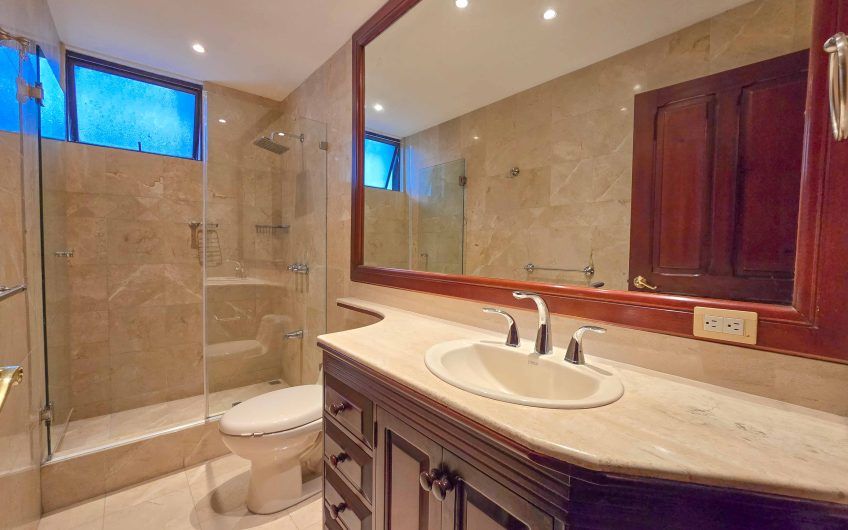 Lujoso apartamento con vista x La Paco San Rafael Escazú