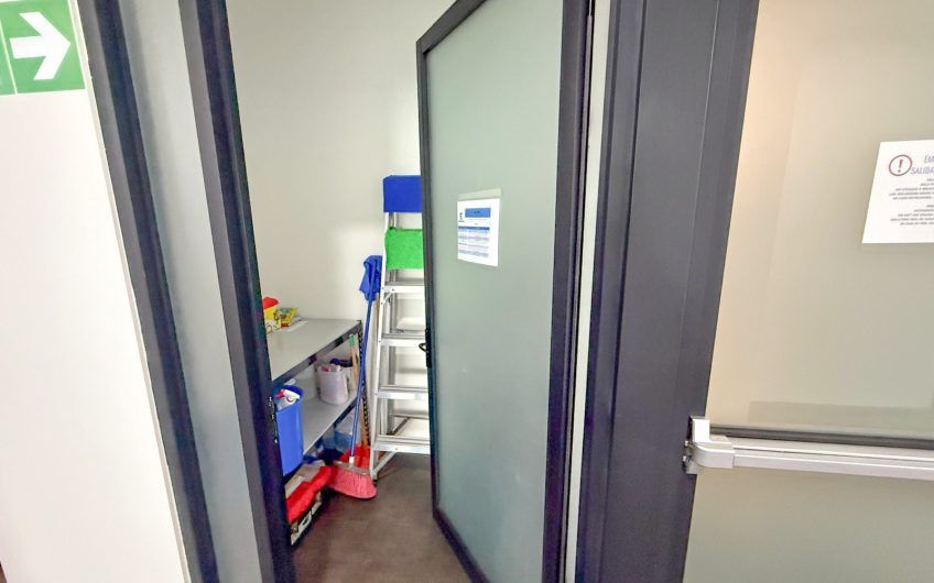 Oficina de 585 m2 en Oficentro Torre Cordillera Rohrmoser Pavas