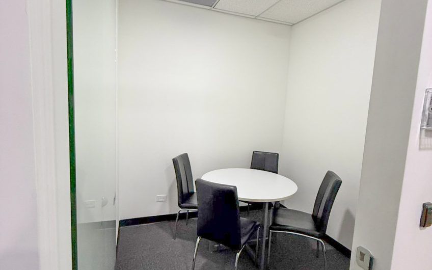 Oficina de 585 m2 en Oficentro Torre Cordillera Rohrmoser Pavas