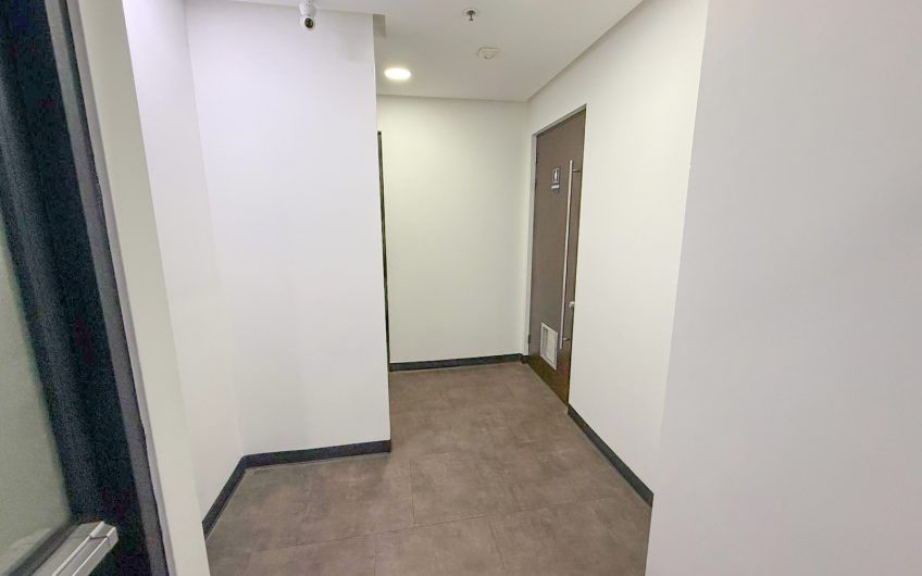 Oficina de 585 m2 en Oficentro Torre Cordillera Rohrmoser Pavas