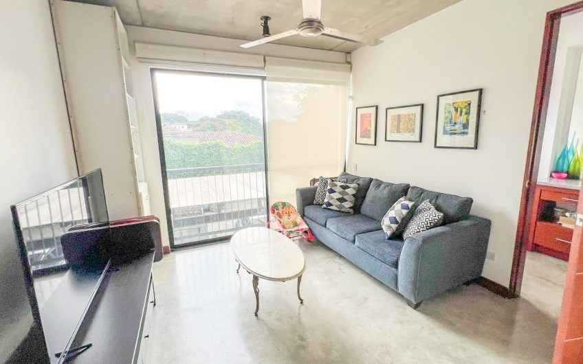 Condo estilo Loft con terrazas y vista en Santa Ana Piedades