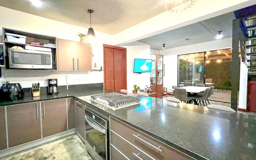 Condo estilo Loft con terrazas y vista en Santa Ana Piedades