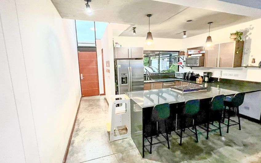 Condo estilo Loft con terrazas y vista en Santa Ana Piedades