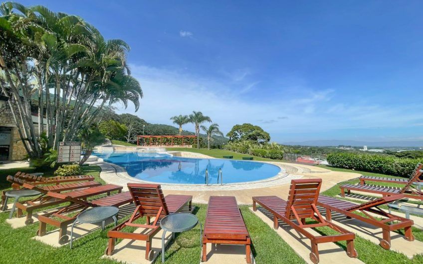 Avalon Country Club Santa Ana! Apartamento amueblado