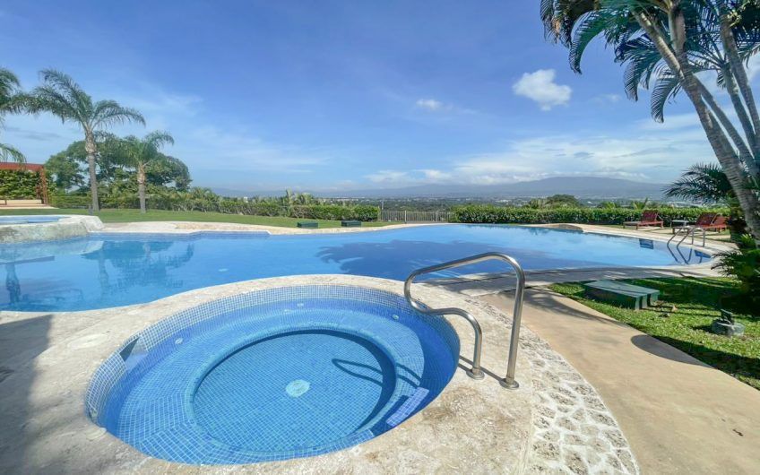 Avalon Country Club Santa Ana! Apartamento amueblado