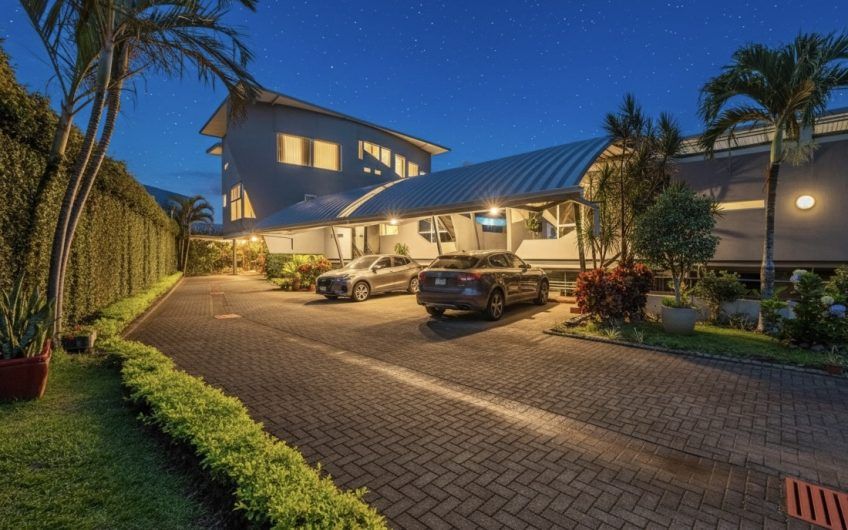 Condo Contemporáneo de 432 m2 con vista en Guachipelín Escazú