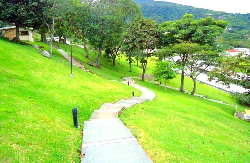 Avalon Country Club Santa Ana! Apartamento amueblado