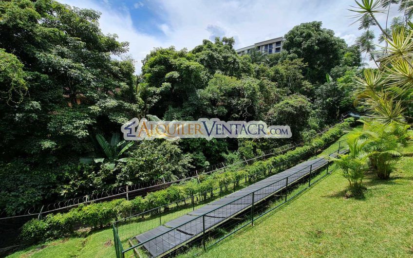 Apartamento en 1er nivel en San Rafael Escazú