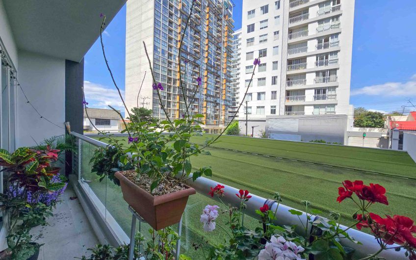 Torre U Nunciatura! Apartamento con balcón