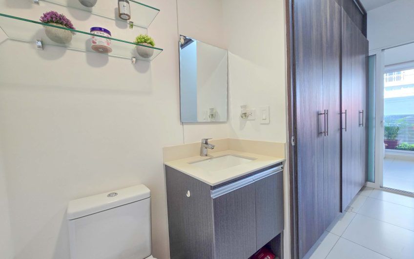 Torre U Nunciatura! Apartamento con balcón