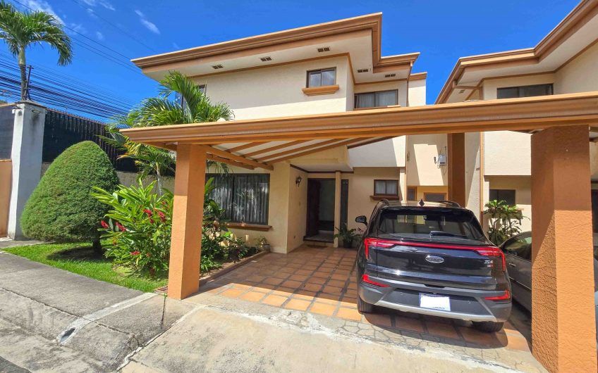 Condominio de 3 habit. en Guachipelín Escazú