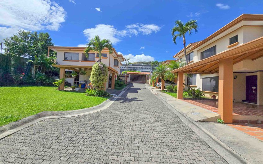 Condominio de 3 habit. en Guachipelín Escazú