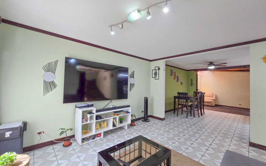 Condominio de 3 habit. en Guachipelín Escazú