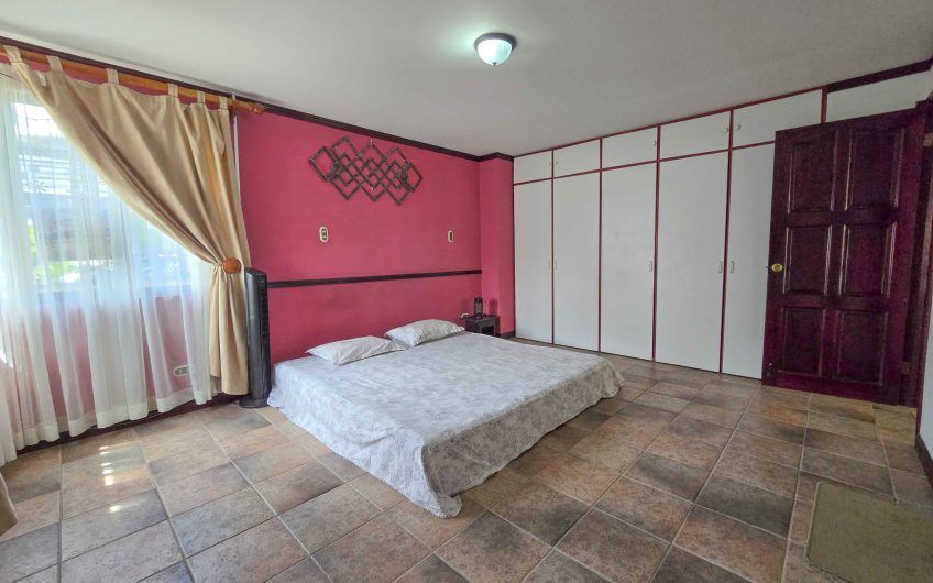 Condominio de 3 habit. en Guachipelín Escazú