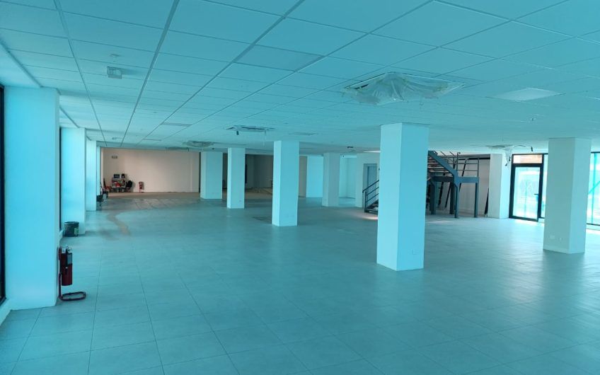 Edificio de 1.575 m2 para comercio u oficinas en San Rafael Escazú
