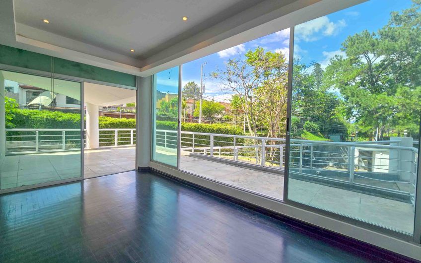 Apartamento en 1er nivel con terraza grande en Bello Horizonte Escazú