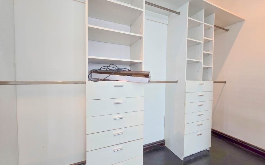 Apartamento en 1er nivel con terraza grande en Bello Horizonte Escazú