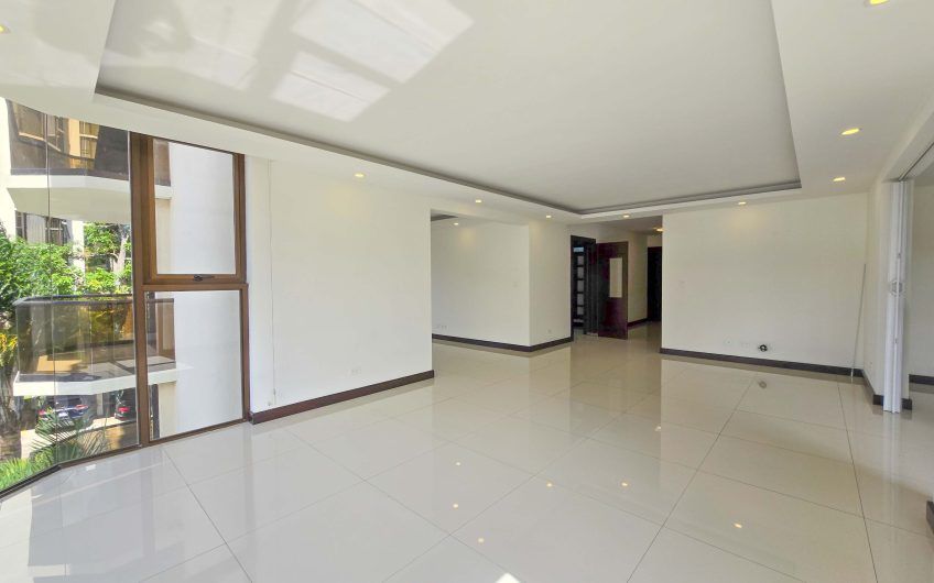 Apartamento de 3 habit. + de servicio con vista en Bello Horizonte Escazú