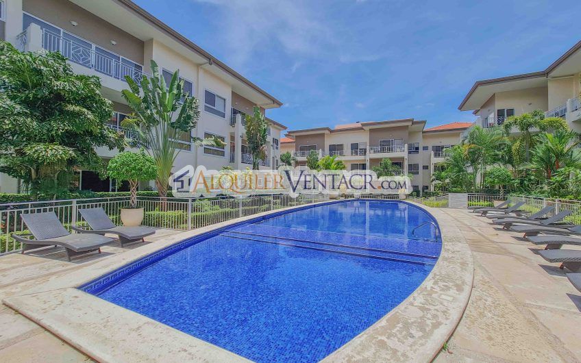 Apartamento amueblado de 3 habit. con terraza en San Rafael Escazú