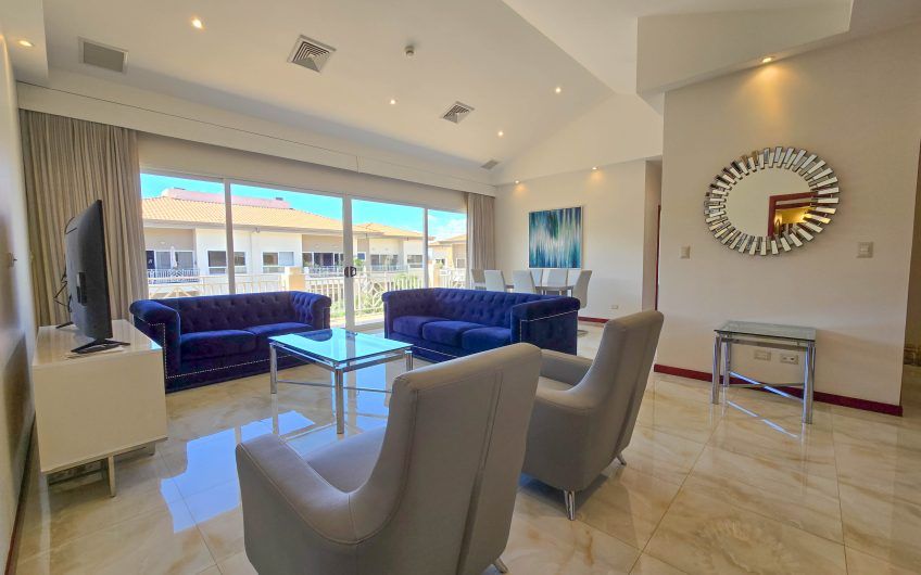 Apartamento amueblado de 3 habit. con terraza en San Rafael Escazú