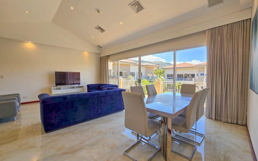 Apartamento amueblado de 3 habit. con terraza en San Rafael Escazú