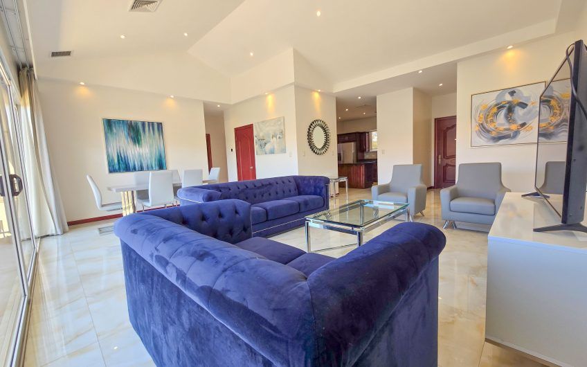 Apartamento amueblado de 3 habit. con terraza en San Rafael Escazú