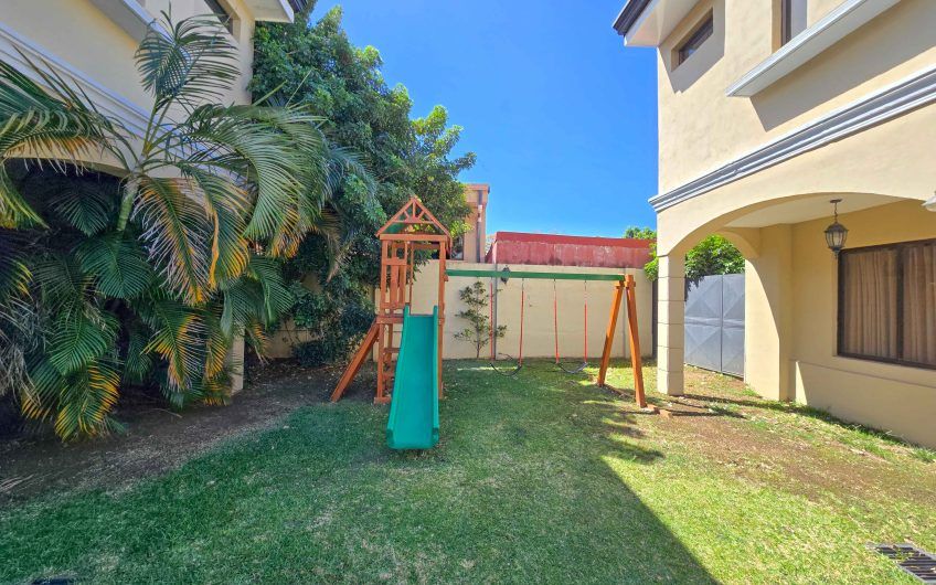 Condo de 240 m2 de 3 habit. y con terrazas en Santa Ana Centro