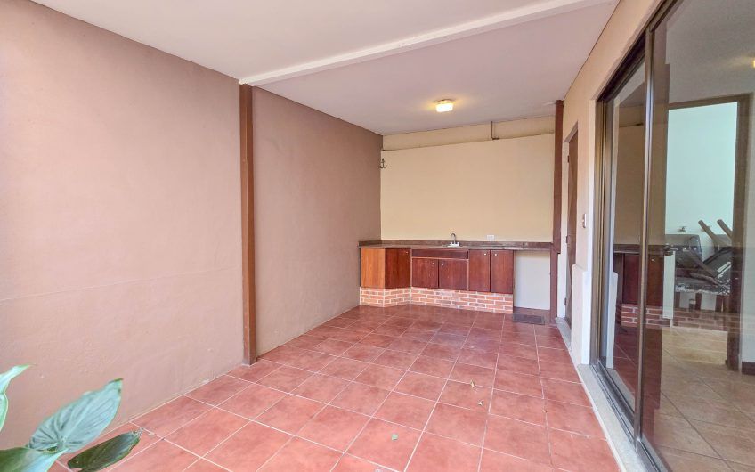 Condo de 240 m2 de 3 habit. y con terrazas en Santa Ana Centro