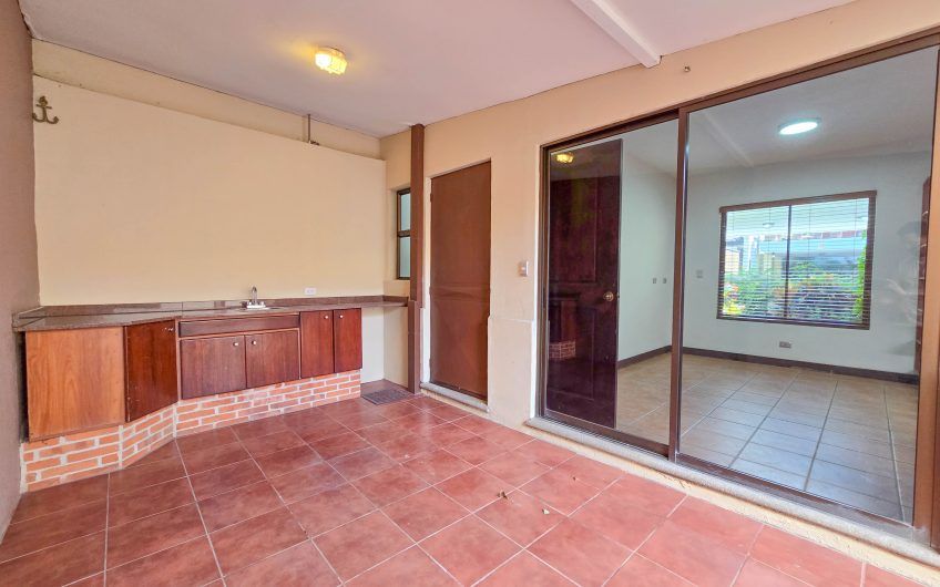 Condo de 240 m2 de 3 habit. y con terrazas en Santa Ana Centro