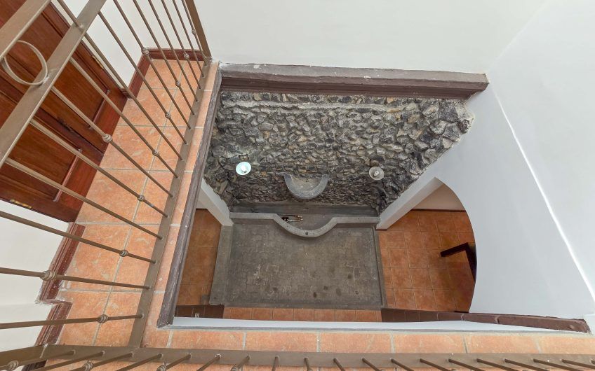 Condo de 240 m2 de 3 habit. y con terrazas en Santa Ana Centro