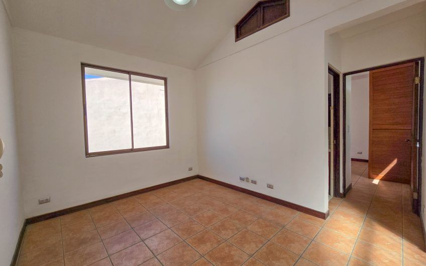 Condo de 240 m2 de 3 habit. y con terrazas en Santa Ana Centro