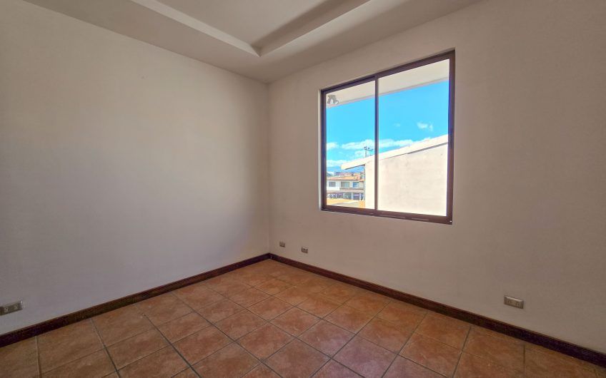 Condo de 240 m2 de 3 habit. y con terrazas en Santa Ana Centro