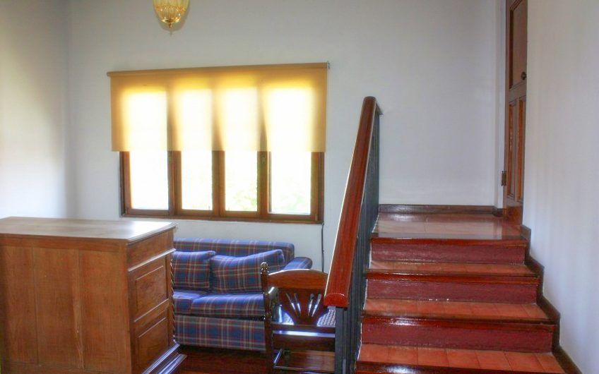 Apartamento de 3 habit.+ de servicio en Bello Horizonte Escazú