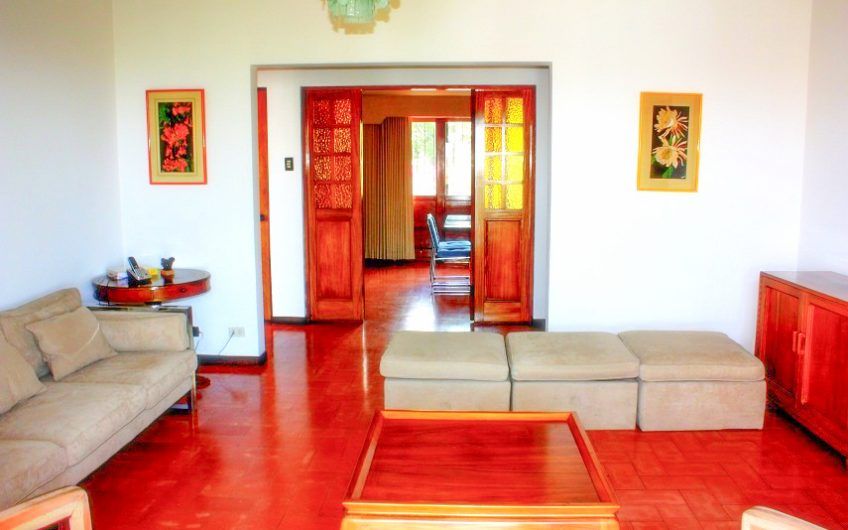 Apartamento de 3 habit.+ de servicio en Bello Horizonte Escazú