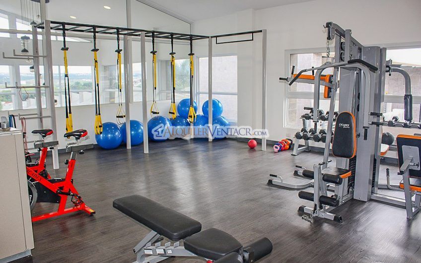 Río Palma Guachipelín Escazú! Condo con piscina / gym / cancha tenis