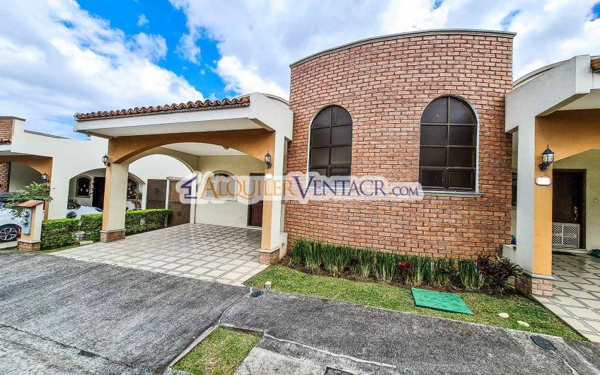 Alquiler Condominio Moderno en Bello Horizonte Escazú | 1 Planta | 2 Hab | Piscina | Seguridad 24/7