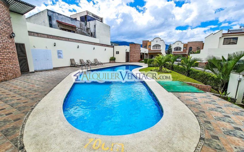 Alquiler Condominio Moderno en Bello Horizonte Escazú | 1 Planta | 2 Hab | Piscina | Seguridad 24/7