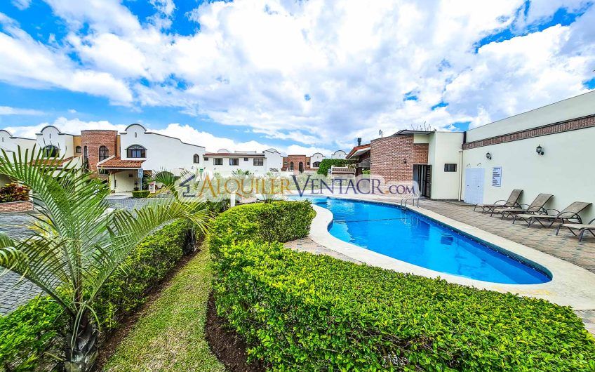 Alquiler Condominio Moderno en Bello Horizonte Escazú | 1 Planta | 2 Hab | Piscina | Seguridad 24/7