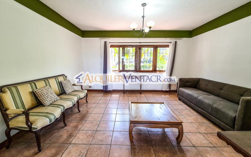 Apartamento con vista de 3 habit.+ de servicio Bello Horizonte Escazú