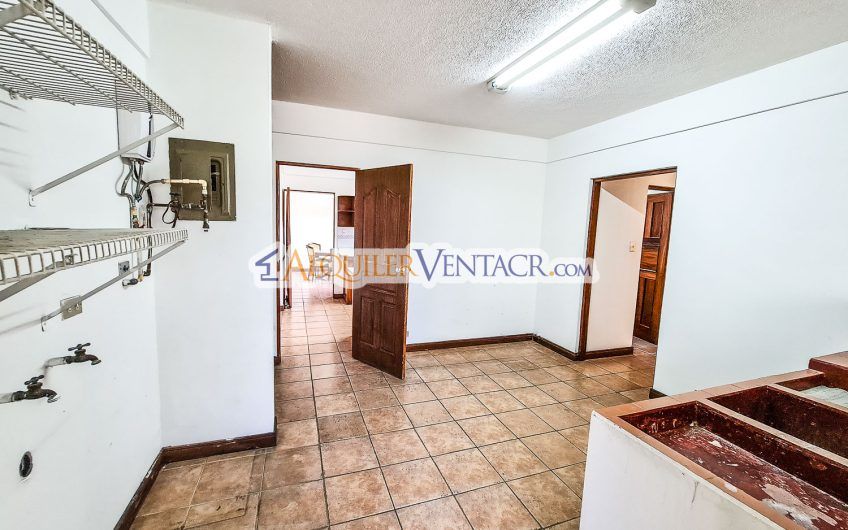 Apartamento con vista de 3 habit.+ de servicio Bello Horizonte Escazú