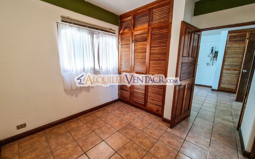 Apartamento con vista de 3 habit.+ de servicio Bello Horizonte Escazú