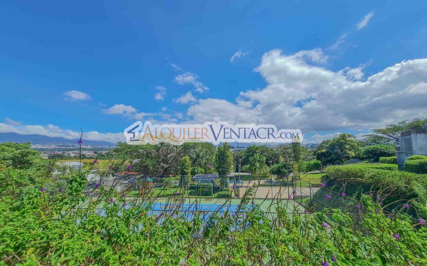 The Ivy Guachipelín Escazú! Apartamento de un nivel con terrazas y vista