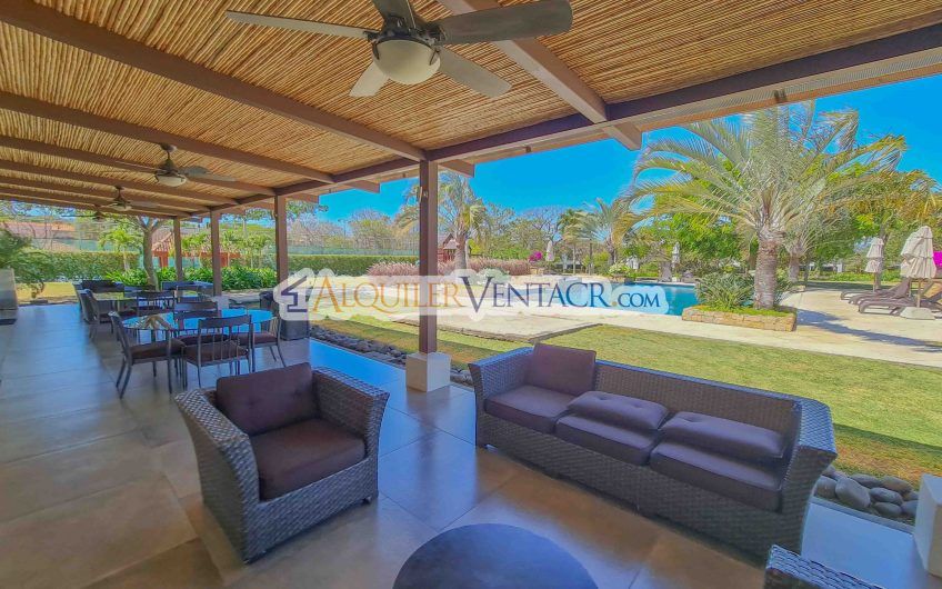 La Hacienda del Bosque Santa Ana Río Oro! Lote plano de 843 m2