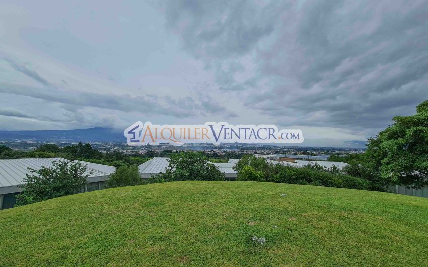 The Ivy Guachipelín Escazú! Apartamento de un nivel con terrazas y vista