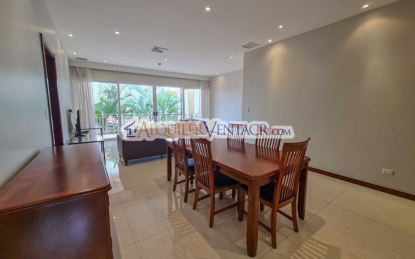 Lujoso apartamento de 2 habit. en San Rafael Escazú